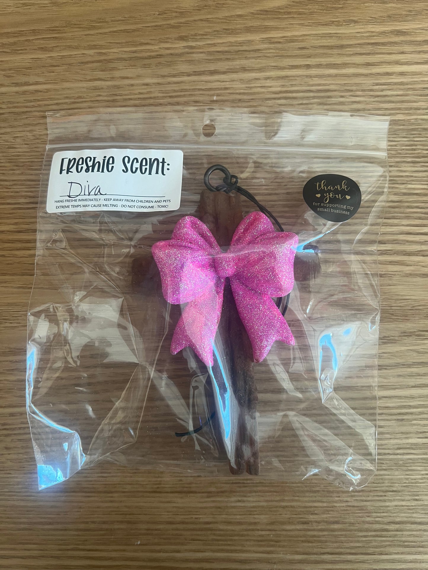 Cross 3D Bow Freshie