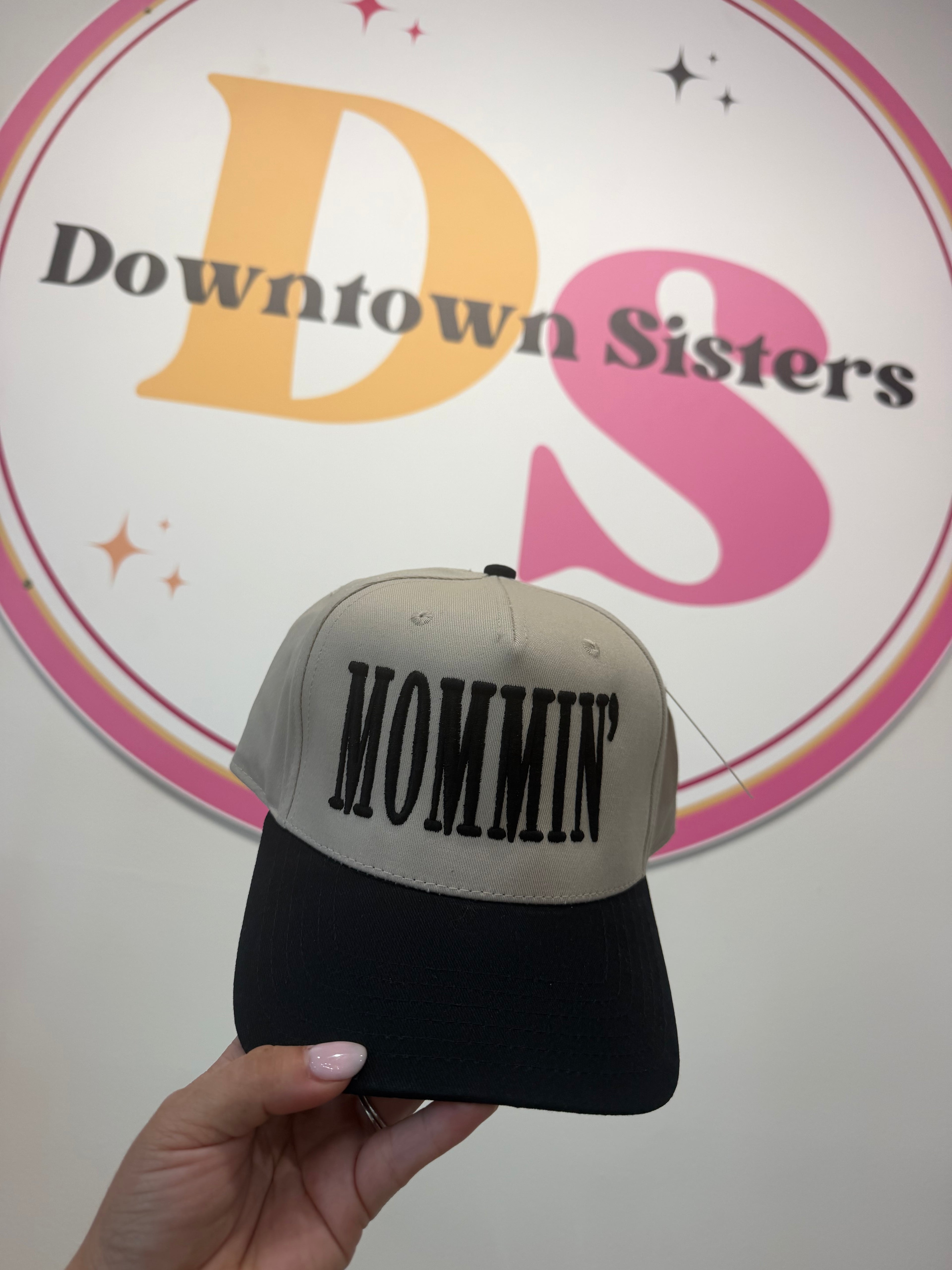 Mommin' Trucker Hat